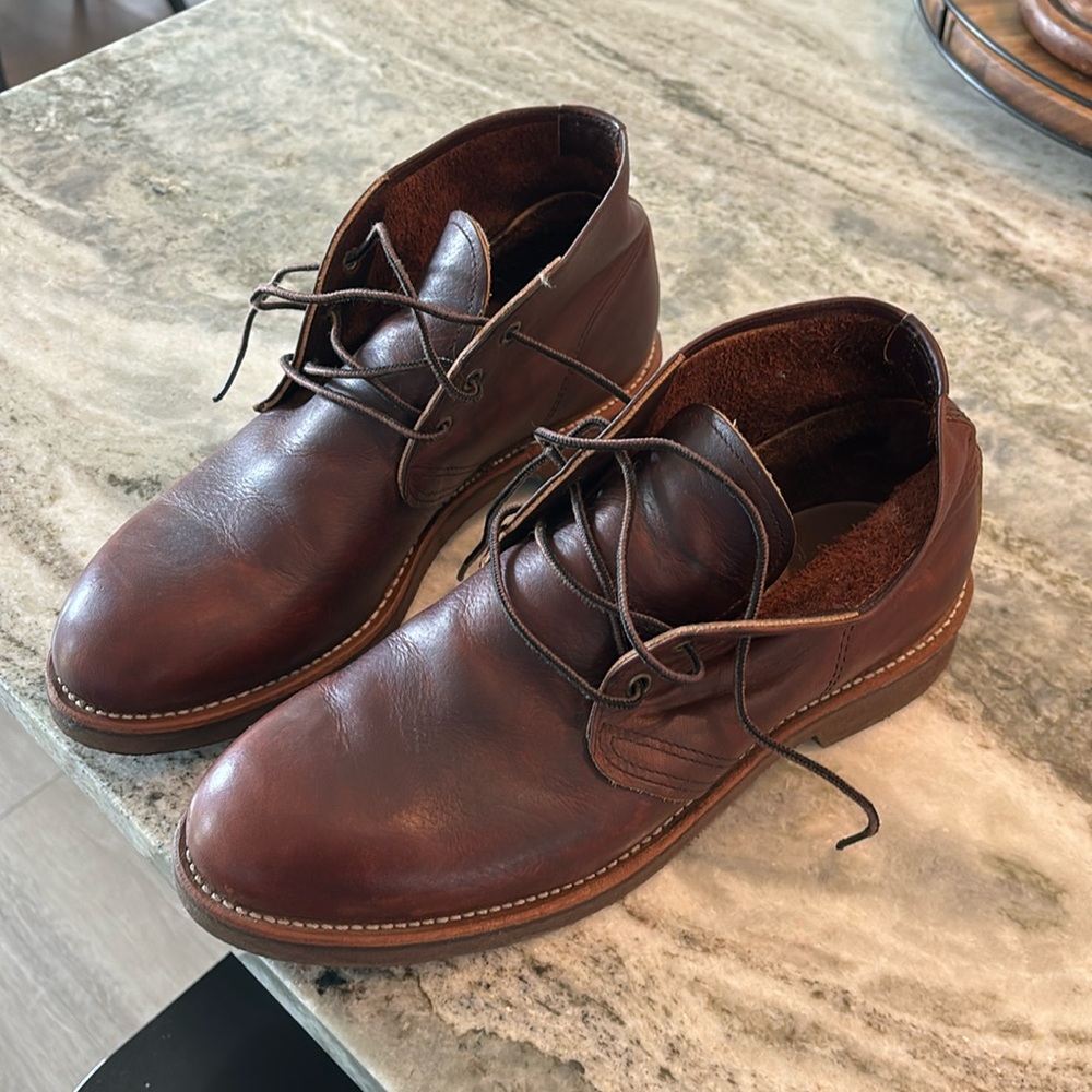 Like new redwing chukka discontinued brooks brothers chukka size 9d worn twice.